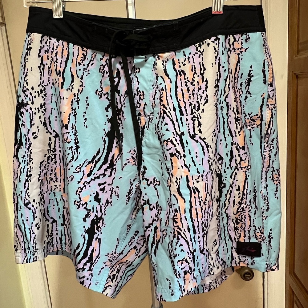 RUSTY BEFORE CROWDS LIGHT BLUE BOARDSHORTS MENS SIZE 32 NWOT